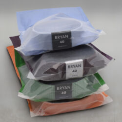 Umweltfreundliche Verpackung für Textilien - reLoc Bag von WEBER Verpackungen