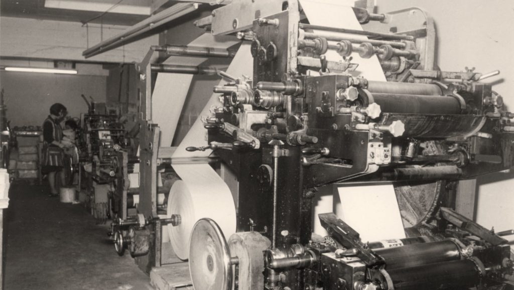 1946